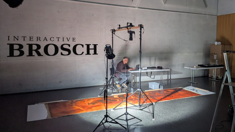 Interactive Brosch Red Dinosaurs Digitalisierung von Norbert Artner